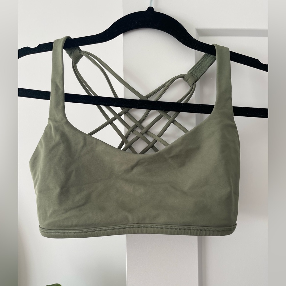 Lululemon sports bra